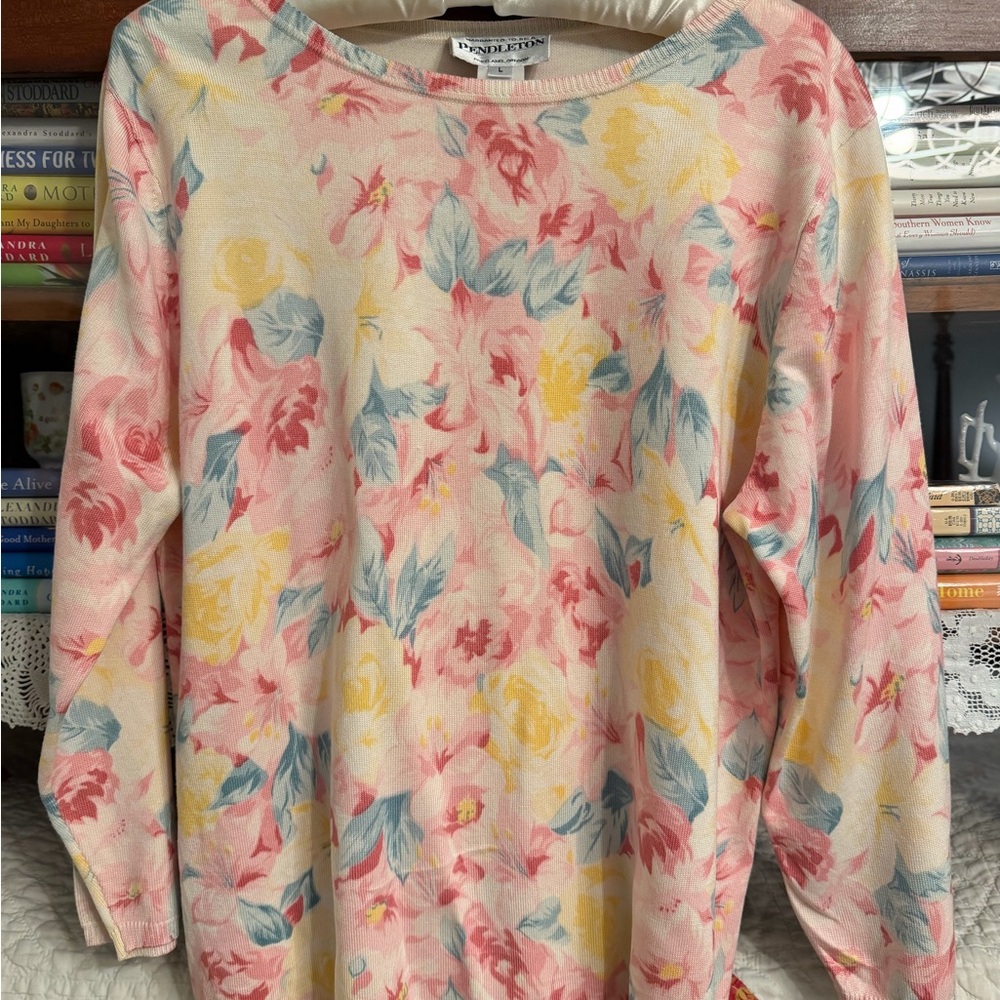 Vintage Pendleton Floral Print Silk Blend Sweater Tagged Sz L 20" Bust M